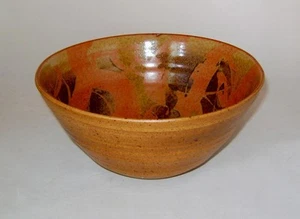 Cuenco profundo de gres de cerámica de estudio vintage: marca incisa: 21 cm de ancho 10 cm de alto - Imagen 1 de 11