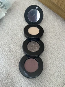 Younique moonstruck mini palette SOCIABLE (new/no box) - Picture 1 of 3