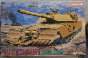 Carro armato Dragon M1A1 con kit Mine Plough Desert Storm #3516~ 1:35 nuovo in scatola sigillata - Foto 1 di 3