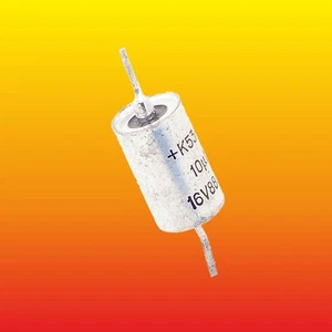 10 uF 16 V SET BESTEHEND AUS 2 AXIALEN RUSSISCHEN OXID ELEKTROLYTKONDENSATOREN K53-14 - Bild 1 von 2