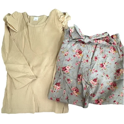 Conjunto nuevo para niñas 3-4 años Foto 1 de 3