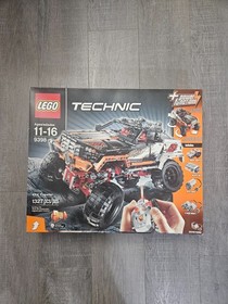 LEGO TECHNIC: 4x4 Crawler (9398) Still sealed Box has warping  FREE SHIPPING