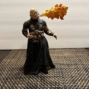 Neca Reel Toys Clive Barker's Hellraiser Barbie Cenobite action figure sciolto - Foto 1 di 11