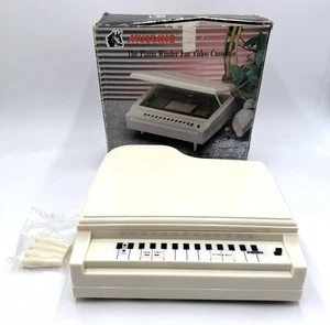 VHS Grand Piano Tape Rewinder Vintage by Mustang VR-9700 - Testato Raro *LEGGI* - Foto 1 di 11
