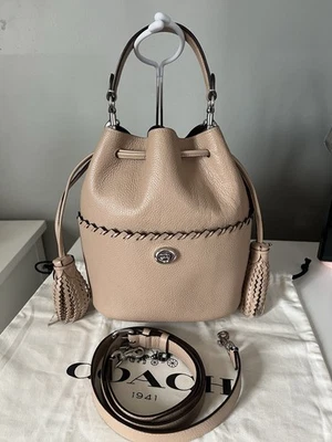 Bolso Coach Lora Bucket Foto 1 de 4