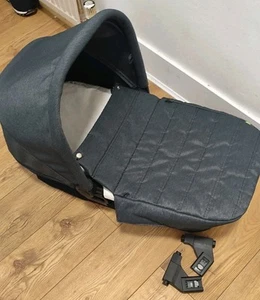 Baby Jogger Carrycot Bassinet For Single Pushchair City Mini 2 & GT2 Stroller - Picture 1 of 4