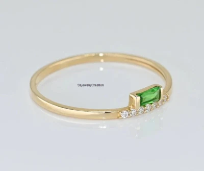 Кольцо с одним камнем из натурального изумрудного стекла женское серебро 925 - Изображение 1 из 4