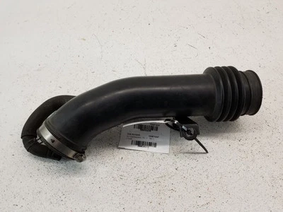 03-06 NISSAN 350Z Air Duct Z Tube OEM 16576-CD00A - Image 1 of 4