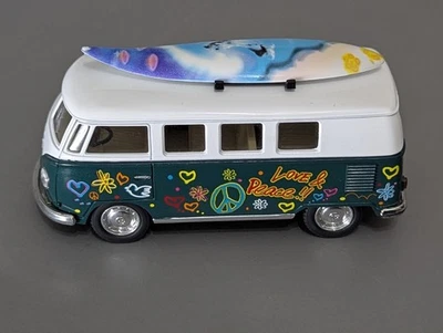 KINSMART 1962 VW T1 Classical Bus Diecast Model 1:32 Surfboard Camper - Image 1 of 4