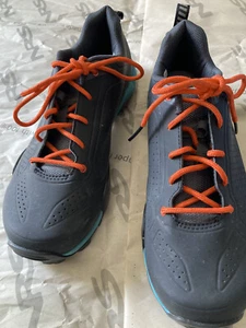 Shimano Shoes Women's US 8 - EU 40 MT3W SH-MT3O Mountain Bike 2 Bolt - Picture 1 of 4