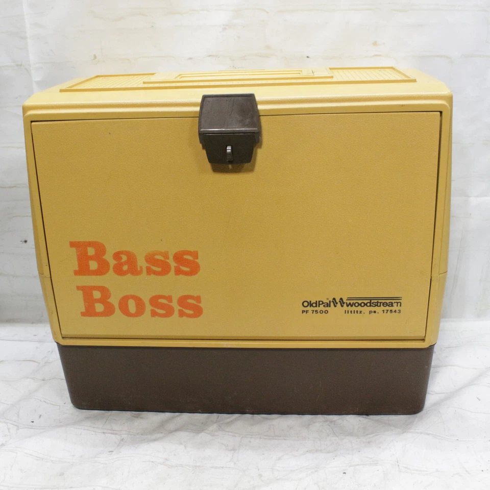 Caja drogadora de aparejos Bass Boss Old Pal PF7500 Woodstream de colección Foto 1 de 4