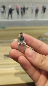 1/64 Miniature Scene Prop Wearing Suit Boy Stereoscopic Model Toy - Picture 1 of 2