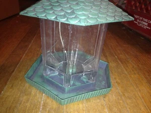 Bird Seed Feeder~Hanging Outdoor~NEW~Green & Clear Plastic House - Bild 1 von 4