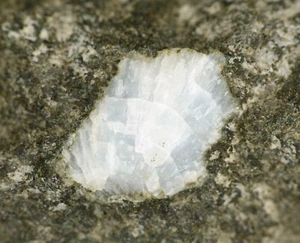 GARRONITA-Ca de Irlanda del Norte, Reino Unido * RARO MINERAL DE ZEOLITA * 2,7 cm - Imagen 1 de 3