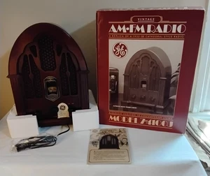 1980'S G.E. AM-FM CATHEDRAL STYLE RADIO BRAND NEW IN BOX REAL WOOD CABINET - Picture 1 of 17