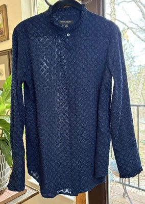 Blusa Banana Republic Mujer Dillion Calce Clásico Talla S Azul Marino Volantes Trabajo Femenino Foto 1 de 4