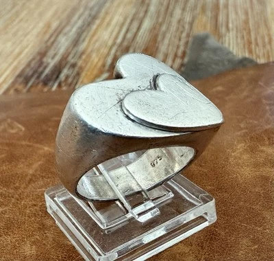 Vtg Modern BEZOIN 925 Heart Shaped Textured Double Heart Dome Ring Size 6.75 - Image 1 of 4