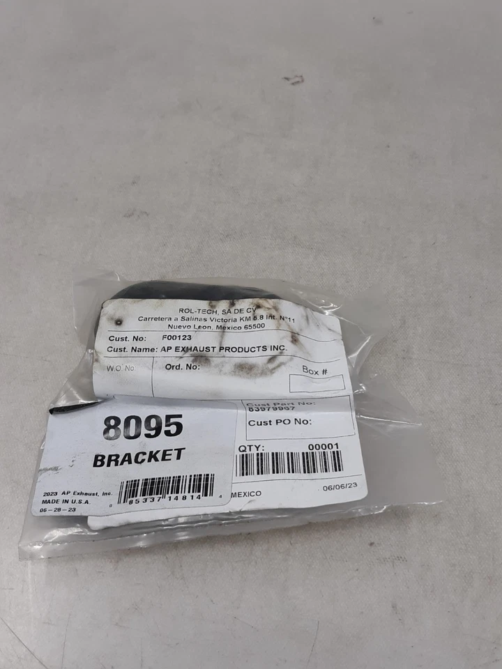 Suspensión del sistema de escape-131,0" WB AP 8095 Foto 1 de 4