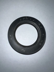 Honda OEM NEW Oil Seal GENUINE PARTS P/N 91205-286-003 - Picture 1 of 4