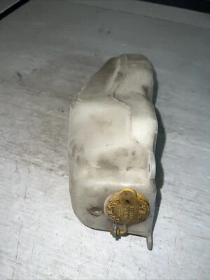 Depósito de desbordamiento de refrigerante del motor Subaru Legacy 1995-1999 usado OEM 45151AC000 Foto 1 de 4