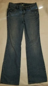 Pantalones de mezclilla para mujer Apt.9 lavados medianos talla 6 adornados con estrás - Imagen 1 de 7