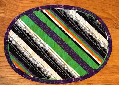 Quited Table place mat green, black,purple lace, 18 x 13 handmade new lace trim - Image 1 of 4