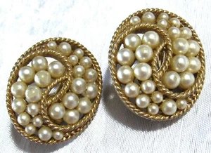 Vintage Signed Trifari Gold Tone & Faux Pearl Clip Earrings - Picture 1 of 4