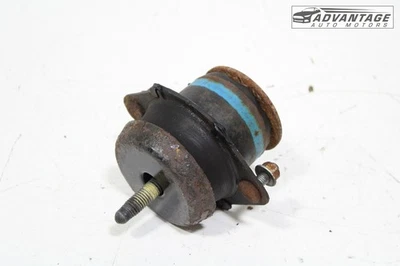 2015-2020 GMC YUKON REAR RIGHT OR LEFT FRAME MOUNT BRACKET UPPER CUSHION OEM - Image 1 of 4