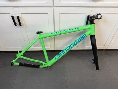 VÁSTAGO HORQUILLA CARBONO HARDTAIL TAMAÑO MEDIANO CANNONDALE CAFEÍNA 26 PULGADAS USADO Foto 1 de 4