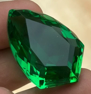 AAA+ Large Green Emerald 87.45 CT Fancy Cut Loose Gemstone Ring for Gift Women - Image 1 of 4