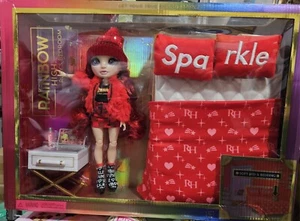 Paquete de juego de dormitorio Rainbow High Doll Ruby 'S Brillo - Imagen 1 de 5