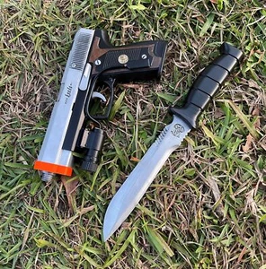 RE 4 Leon Kennedy Inspired Pistol-Mags-Knife KITS - Picture 1 of 7