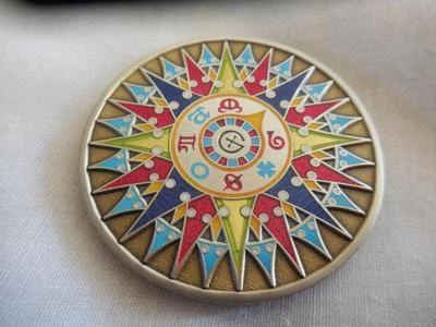 2008 Compass Rose UNACTIVATED 2 tone Antique Silver & Bronz MINT Geocoin - Image 1 of 3