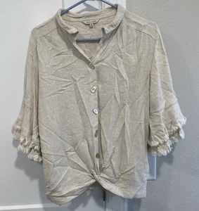 Top John Mark de encaje con flecos en la espalda manga dobladillo torcido forrado con botones talla L - Imagen 1 de 6