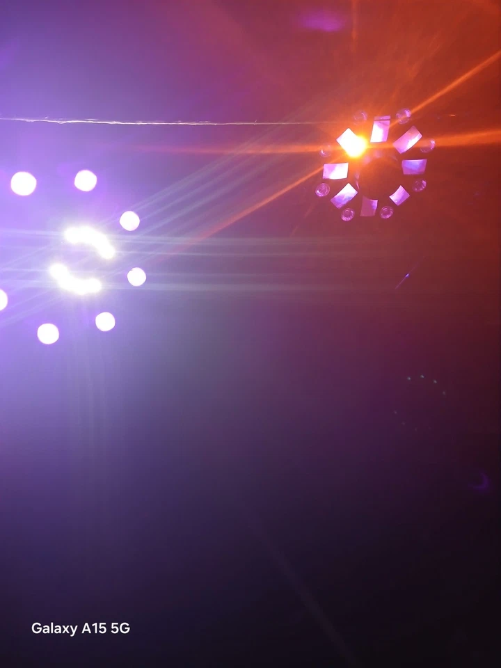 Chauvet DJ Swarm Wash FX ILS RGBAW+UV LED Derby/Láser/Luz Estroboscópica + Cable DMX Foto 1 de 4