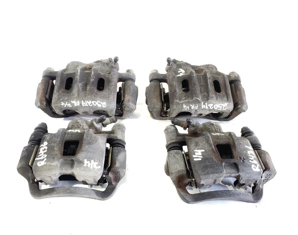 Juego completo de pinzas de freno Mitsubishi 3000GT 1991 1999 OEM poco kilometraje 58 k Foto 1 de 4