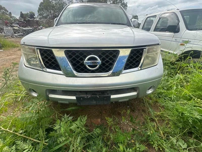 2003 Nissan Pathfinder ST-L Intake Manifold 01-04 OEM Part #B522 - image 1 of 4