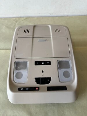 2017 2018 BUICK ENVISION FRONT OVERHEAD DOME LIGHT W/ ONSTAR HOMELINK BEIGE - Image 1 of 3