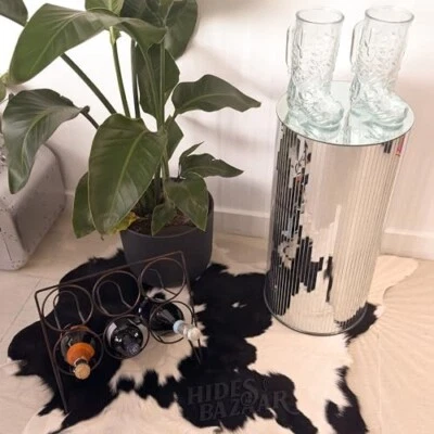 Mini alfombra de cuero de vaca blanco y negro - Alfombra de cuero real - Piel de becerro blanca y negra Foto 1 de 4