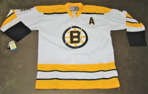 NHL NEW WITH TAGS BOSTON BRUINS BOBBY ORR # 4 CCM SIZE 54 WHITE HOCKEY JERSEY Cover