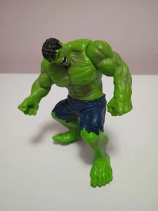 Hasbro Marvel Incredible Hulk Spielfigur 2008 grün 5 Zoll groß  - Bild 1 von 3