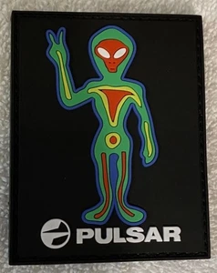 SHOT 🎯 Show 2025 Pulsar “Thermal Alien” custom PVC Patch, Hook & Loop, NEW! - Picture 1 of 1