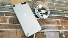 Apple iPod Touch 5th Gen - Silver - A1421 MP3 Player + New Lightning Cable 
