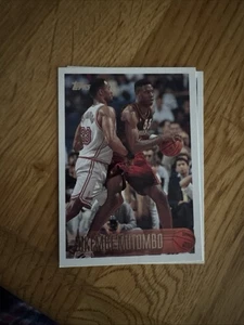 1996 Topps Chrome #112 Dikembe Mutombo Atlanta Hawks NBA - Picture 1 of 1