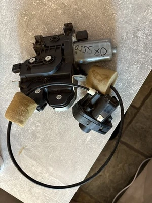 07-14 Mercedes W221 S550 S600 CL550 CL600 Tapa Trasera Cierre Actuador OEM Foto 1 de 4