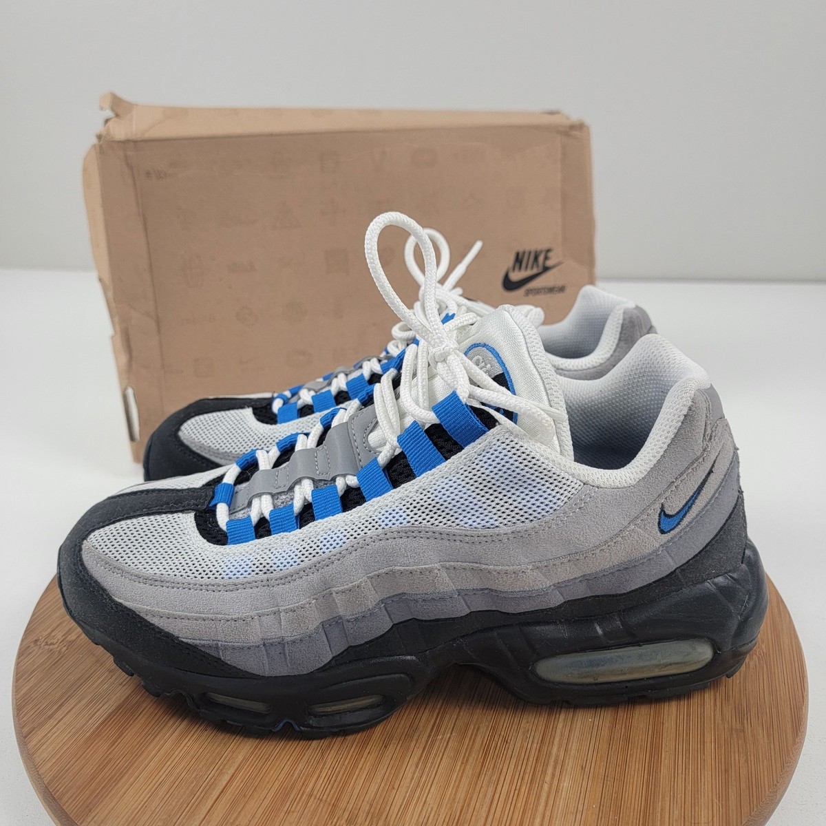 Nike Air Max 95 OG Crystal Blue for Sale | Authenticity Nike Air Max 95 OG Crystal Blue for Sale | Authenticity