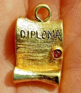 Vintage Metal DIPLOMA Gold colored Necklace Pendant - Picture 1 of 2
