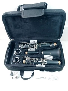 Millbrook INTERMEDIATE CONCERT BAND CLARINET /YAMAHA PADS - GREAT CONDITION - Picture 1 of 19