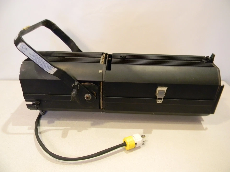 Altman 1KL6-20 Ellipsoidal Theater Stage Light Fixture 20° Beam w/New 1000W Lamp - Image 1 of 3