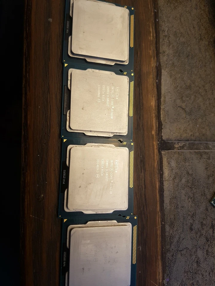 Intel Core i3-3220 3.3 GHz Duel Core Technology (SR0RG) Core i3 3rd Gen - Image 1 of 1